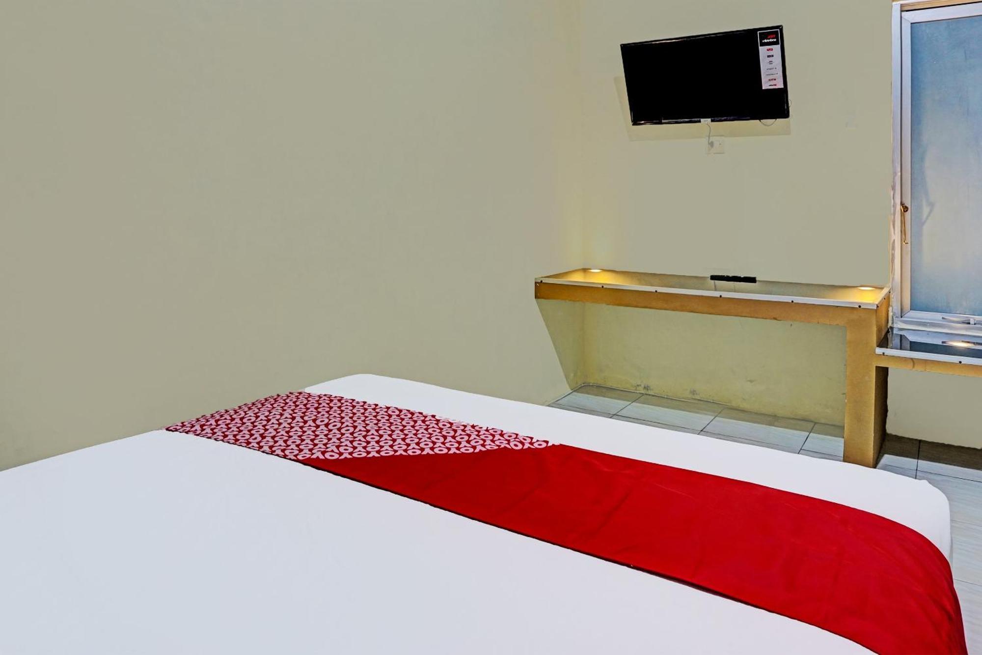 Nganjuk Oyo 91825 Ayu Lestari Homestay מראה חיצוני תמונה