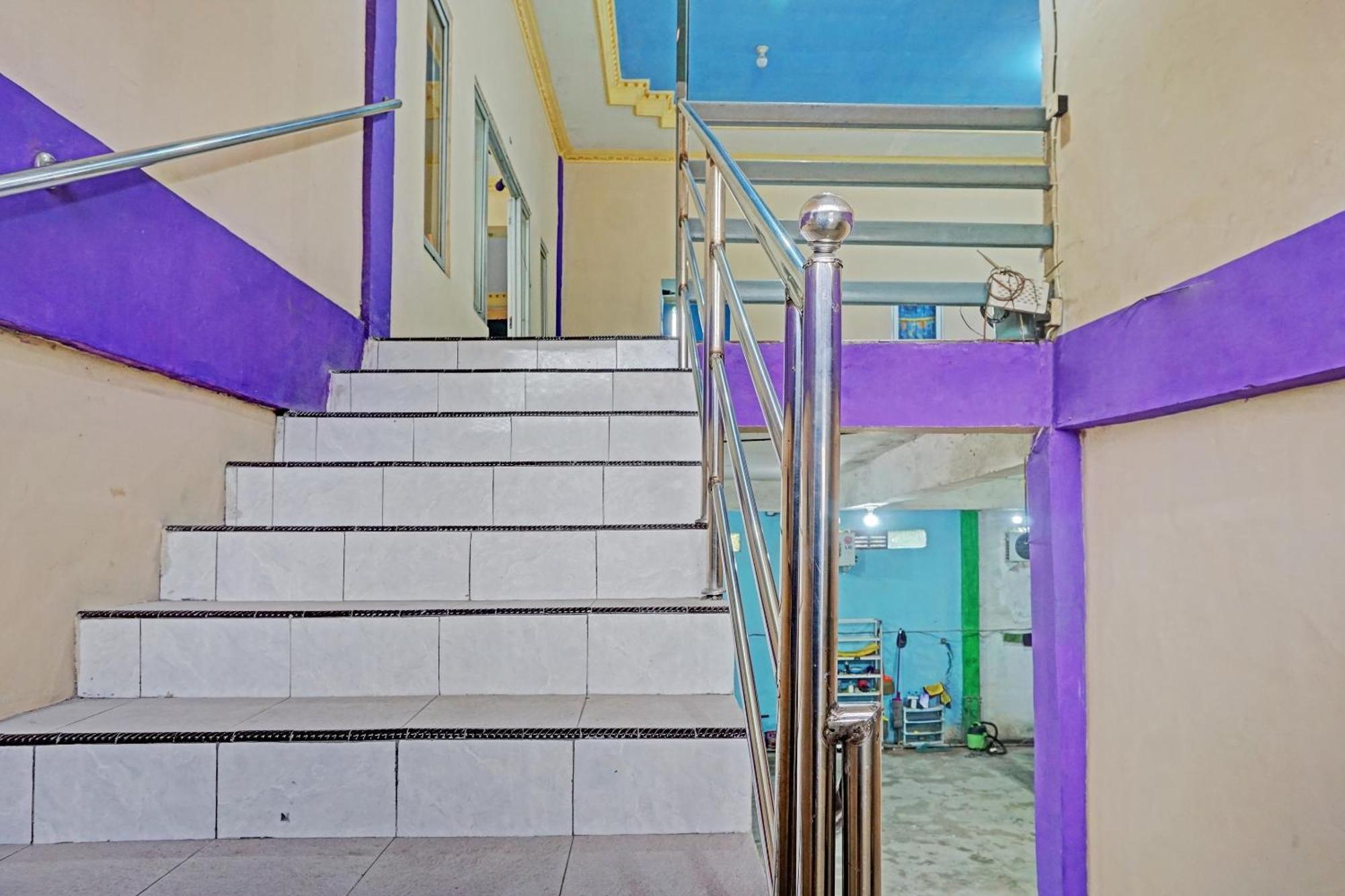 Nganjuk Oyo 91825 Ayu Lestari Homestay מראה חיצוני תמונה
