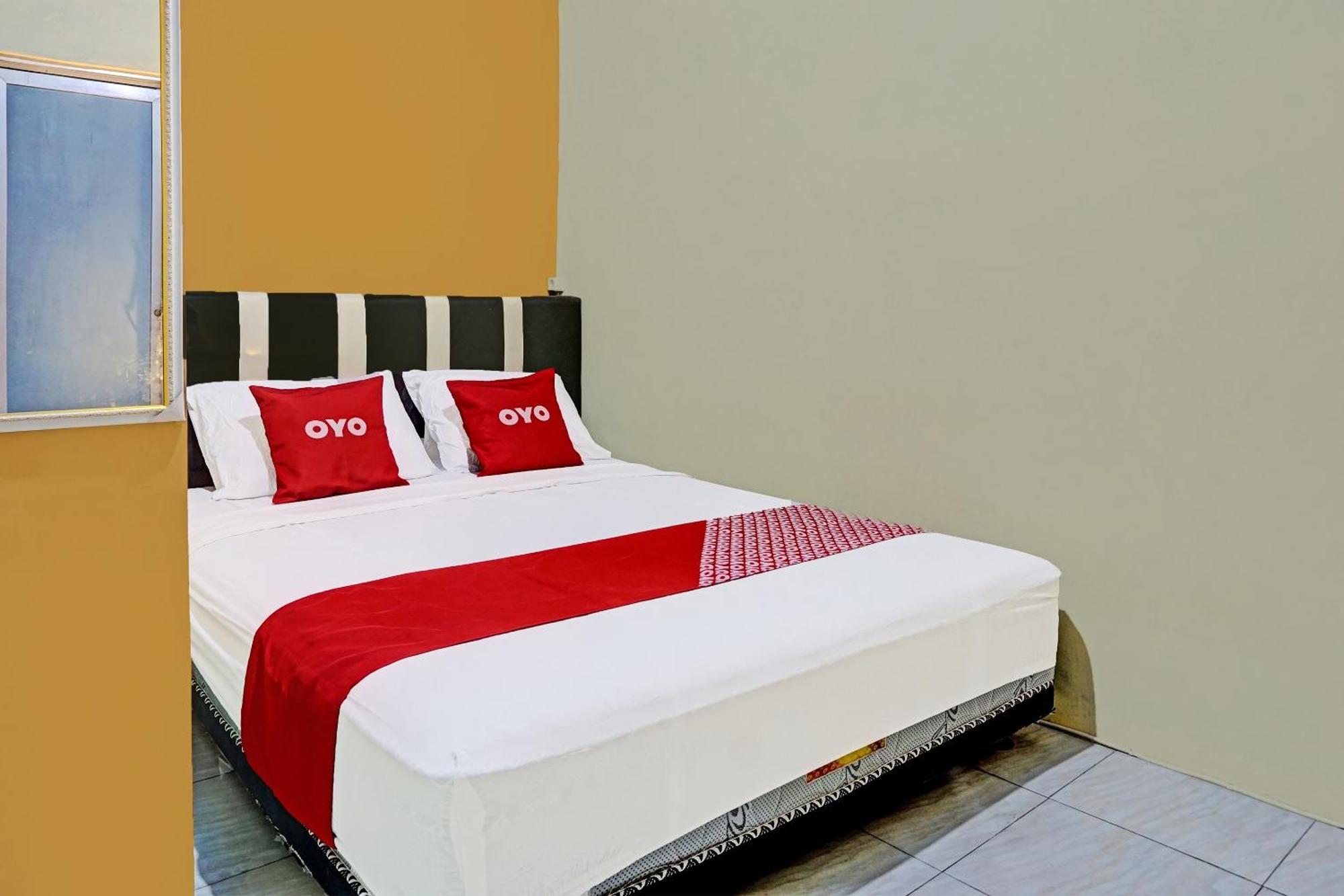 Nganjuk Oyo 91825 Ayu Lestari Homestay מראה חיצוני תמונה