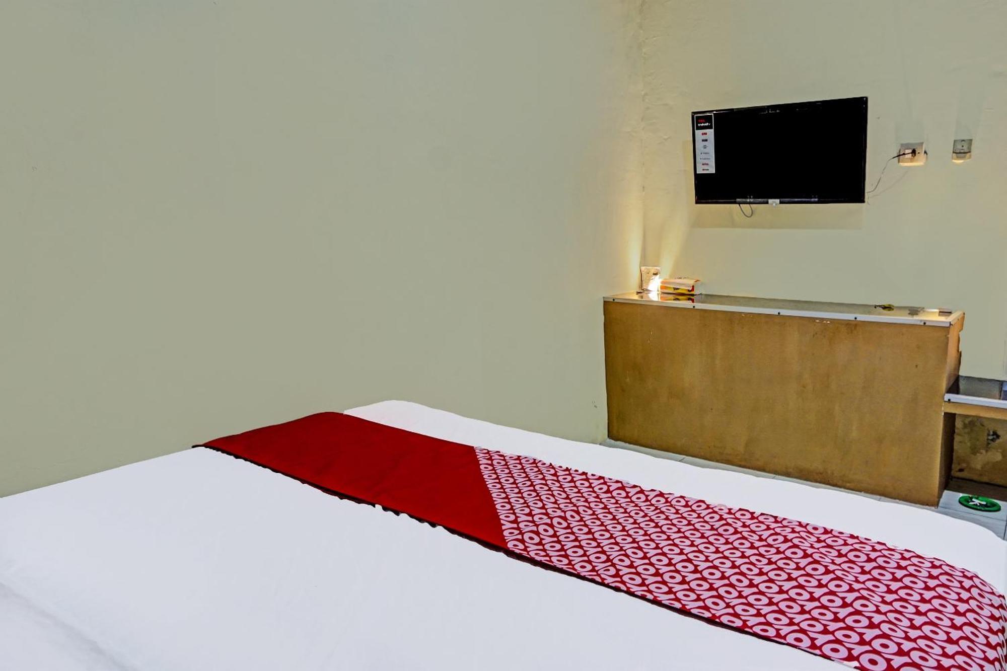 Nganjuk Oyo 91825 Ayu Lestari Homestay מראה חיצוני תמונה